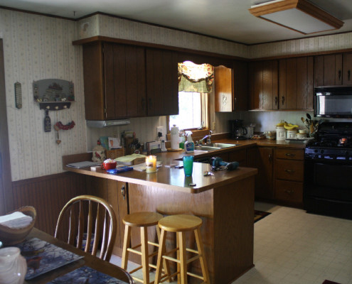 Cabinets Green Bay - Before